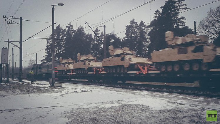 Video exclusivo: Graban 'in fraganti' blindados del Ejército de EE.UU. en Letonia