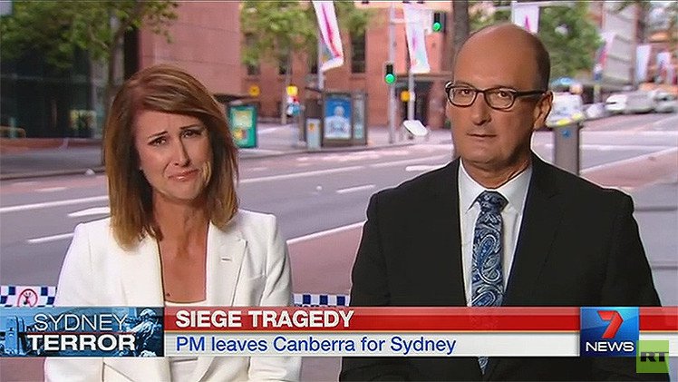 Video: Reportera llora al enterarse de que conocía a una víctima del secuestro del café