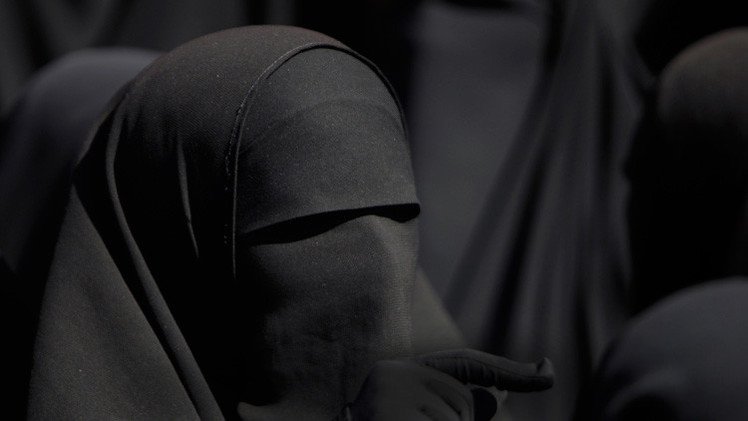 El Estado Islámico persuade a adolescentes para que se casen con yihadistas en Siria