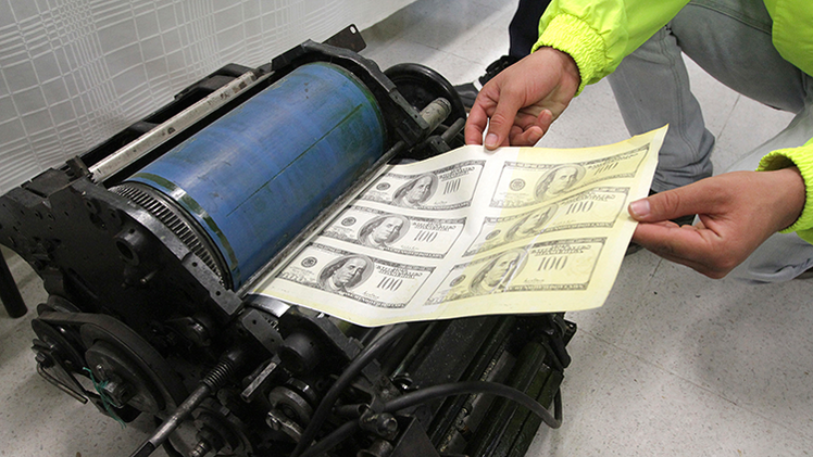 Paul Craig Roberts: El crecimiento de la economía de EE.UU. es una ilusión y manipulación de cifras