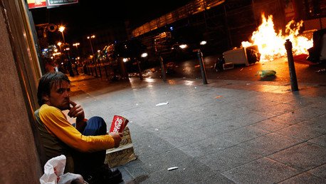 "El sistema económico de Occidente vuelve impotentes y apáticos a los ciudadanos"