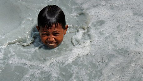 Un video muestra la verdadera Apple: explotación infantil y trabajadores exhaustos