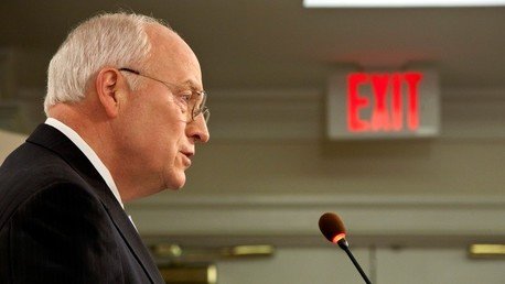 Greenwald: "Cheney debería estar en el banquillo de La Haya o en prisión"