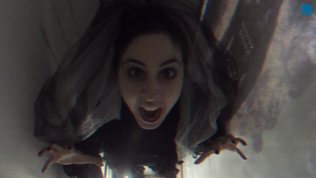 Terrorífica publicidad para la película 'La dama de negro' 
