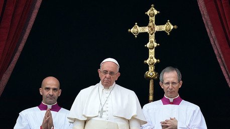 'Urbi et orbi' del papa Francisco: "Pido a los políticos que superen los contrastes"