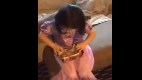 Inocentada: le pide a Papá Noel la muñeca Reina de las Nieves de 'Frozen' y le trae...