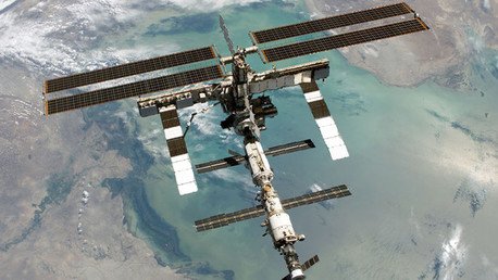 Video: Papá Noel felicita a los cosmonautas de la EEI