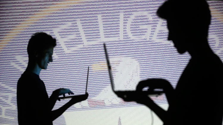 Por qué la CIA quiere destrozarle la vida a un exagente