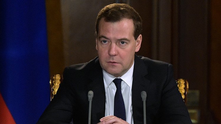 Medvédev: "Si nos desconectan del SWIFT responderemos sin restricciones"