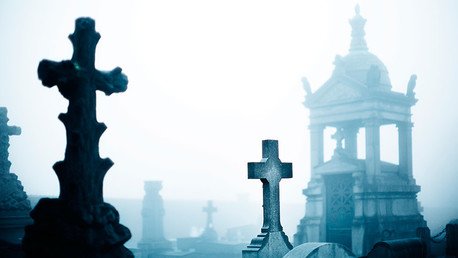 Una iglesia británica exhuma restos del siglo XIX para construir una mansión