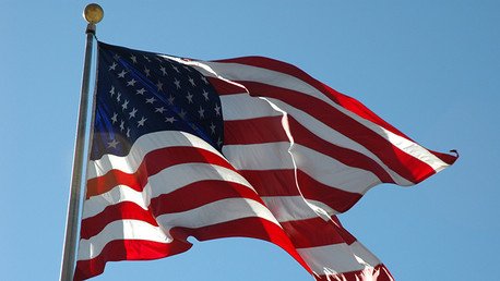 Bloomberg: EE.UU. busca la forma de mejorar las relaciones con Rusia