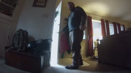 Coloca una GoPro a su perro al irse y las imágenes le partieron el corazón