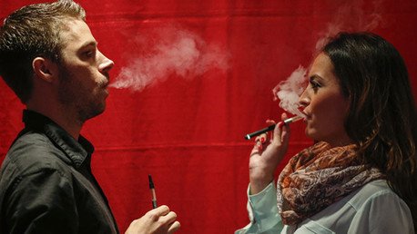 Drogadictos convierten cigarrillos electrónicos en 'tubos' para fumar un potente alucinógeno