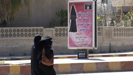 Detienen a dos menores austriacas que querían unirse al Estado Islámico