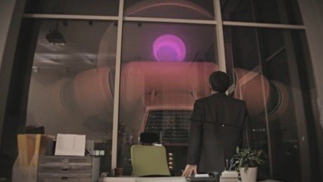 Broma descomunal en Japón: Un robot gigante se cuela en la oficina