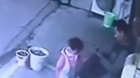 Salva la vida gracias a su hija por cuestión de segundos