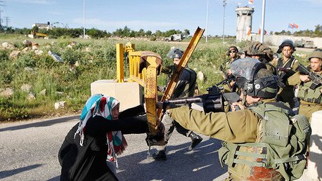 Desmienten que un soldado israelí matara a una anciana palestina tras darle de beber