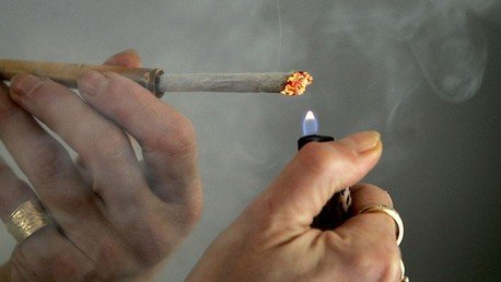 ¿Dejaría de fumar a cambio de dinero?