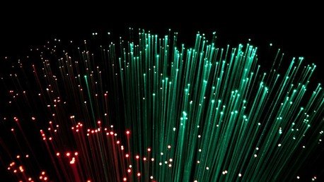 ¿Estaba Einstein equivocado? Descubren que la velocidad de luz es variable