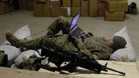 Reino Unido forma un 'ejército de Facebook'