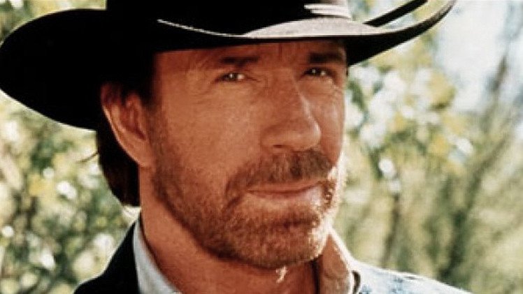 Congresista: "Chuck Norris debe luchar contra el Estado Islámico en lugar de Obama"