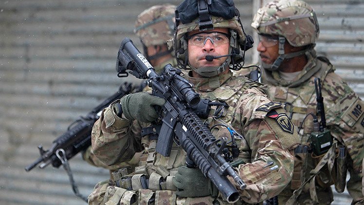  "La política exterior estadounidense está a cargo de los tontos"