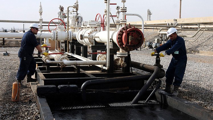 ¿Cuánto petróleo consumimos diariamente?