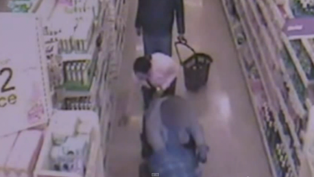 Así es el modus operandi de dos ladrones que roban a personas en silla de ruedas