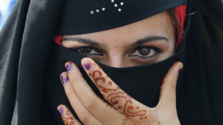 Piratas informáticos roban información de la oposición siria haciéndose pasar por mujeres guapas