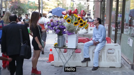 Experimento social: ¿es más fácil la vida para las chicas atractivas?