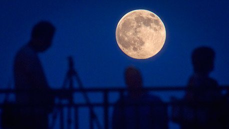 EE.UU. da derecho de propiedad sobre la Luna a sus empresas