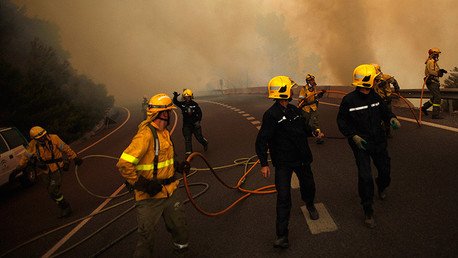 España: Explosión en una empresa química causa una nube tóxica y heridos