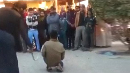 Recibe 60 latigazos por llamar al Estado Islámico por el nombre que más odian