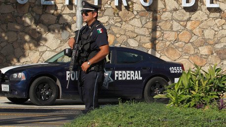 Policía contra 'Lady Goliat': El video de una riña causa revuelo en México