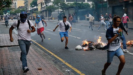 Detienen a dos tenientes implicados en la trama golpista contra Maduro