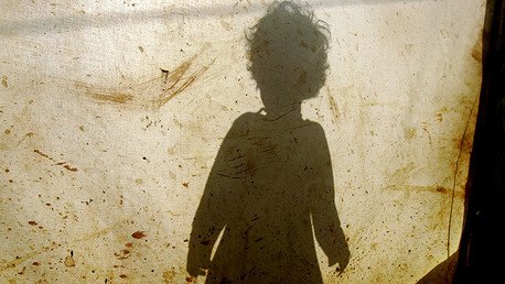 Video: Dos madres panameñas incitan a sus hijas de 5 años a pelearse