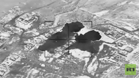 Video: Bombas aéreas impactan en edificios ocupados por el Estado Islámico