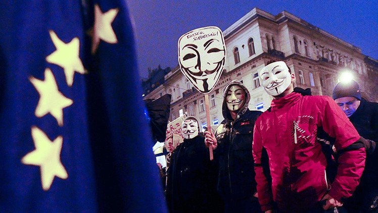 "Si Bruselas sigue entrometiéndose en Hungría, el país se irá"