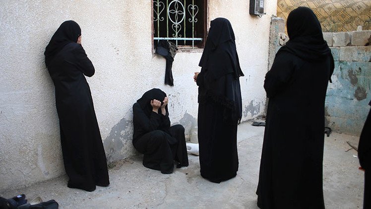 Joven yazidí revela cómo yihadistas mataron a su hermano y la vendieron a tres hombres 