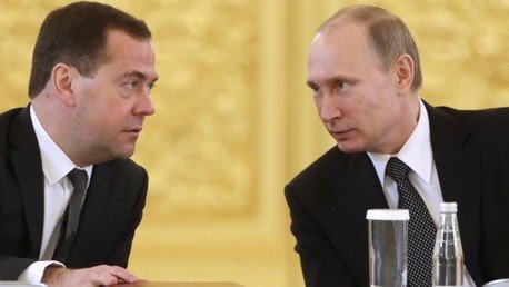 Putin reduce su salario y el del primer ministro en un 10%