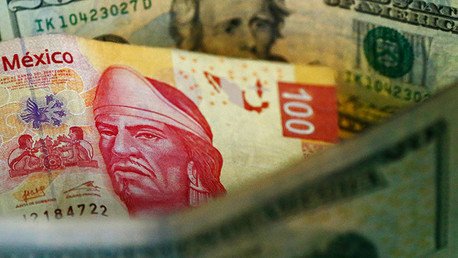 El Banco de México subasta sus reservas internacionales para 'salvar' al peso