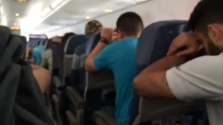  Pasajeros graban su aterrizaje de emergencia