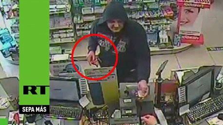 Ladrón asalta una farmacia con una lata de Coca Cola en Italia 