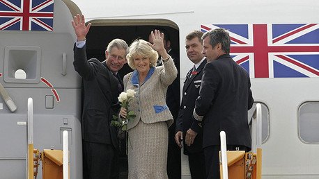 Remaches en oro y cama doble: сonozca el lujoso avión donde viaja Carlos de Inglaterra