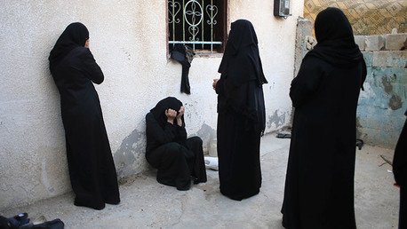 Joven yazidí revela cómo yihadistas mataron a su hermano y la vendieron a tres hombres