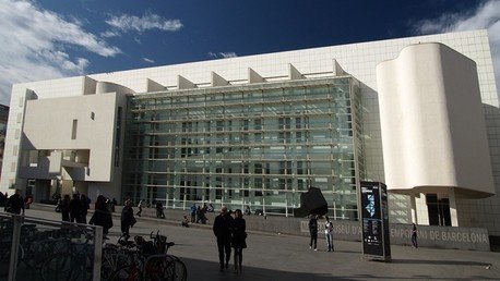 Polémica en España por una escultura alusiva al rey Juan Carlos