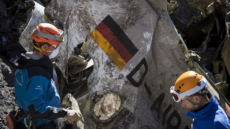 El copiloto de Germanwings aumentó la velocidad varias veces durante el descenso