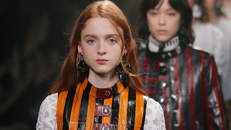 ¿Por qué le indigna a Ucrania este vestido de la portada de 'Elle'?