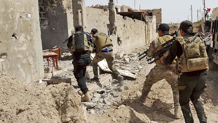 Hallan armas de Israel en las posiciones cedidas por el Estado Islámico 