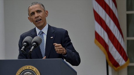 Oleada de selfis ante el televisor en Irán durante el discurso en directo de Obama